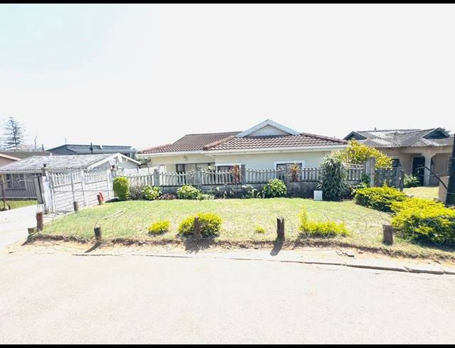 4 BEDROOM HOUSE FOR SALE IN KWA-MASHU D